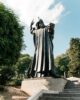 Gregor von Nin Statue